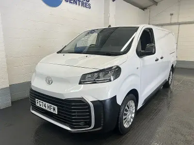 Used Toyota Proace 145 HP (106 kW) 2024 White MPV