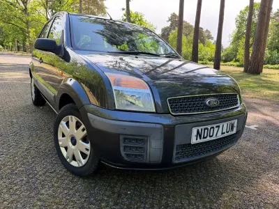 Używany Ford Fusion Style 80 KM (58 kW) 2007 Szary Hatchback