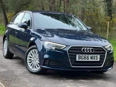 Used Audi A3 Sportback Comfort 184 HP (135 kW) 2016 Blue Hatchback