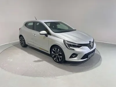 Usado Renault Clio V SE 90 HP (66 kW) 2022 Prateado Citadino
