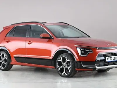 Used Kia Niro 141 HP (103 kW) 2023 Orange SUV
