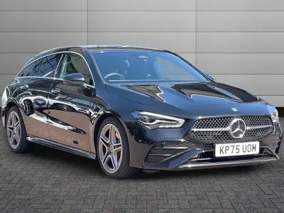 Used Mercedes CLA200 Shooting Brake Executive 175 HP (128 kW) 2025 Cosmos black Estate