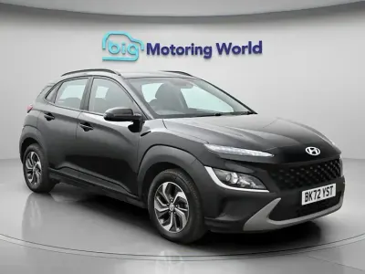 Gebraucht Hyundai Kona SE 141 PS (103 kW) 2023 Schwarz SUV