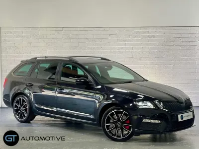 Begagnad Skoda Octavia vRS 2017 Svart Kombi