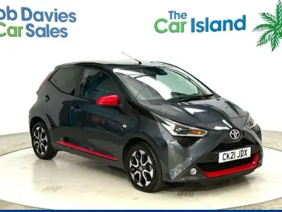 Usado Toyota Aygo Trend 72 HP (52 kW) 2021 Cinzento Citadino