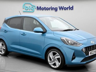 Gebraucht Hyundai i10 Premium 84 PS (61 kW) 2022 Türkis Kleinwagen