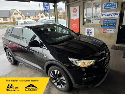Used Vauxhall Grandland X Sport 130 HP (95 kW) 2018 Black SUV