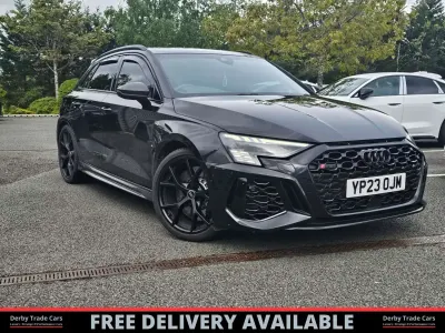 Usado Audi RS3 Sportback Sport 400 HP (294 kW) 2023 Preto Citadino