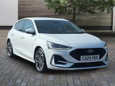 Used Ford Focus ST-Line X 125 HP (91 kW) 2024 White Hatchback