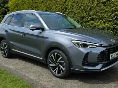 Używany MG ZS Trophy 196 KM (144 kW) 2025 Szary SUV