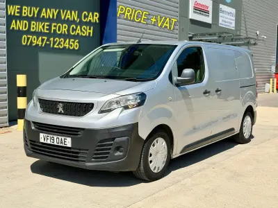 Used Peugeot Expert 2019 Silver Van