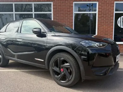 Begagnad DS Automobiles DS3 Crossback Performance Line Plus 2021 Svart SUV