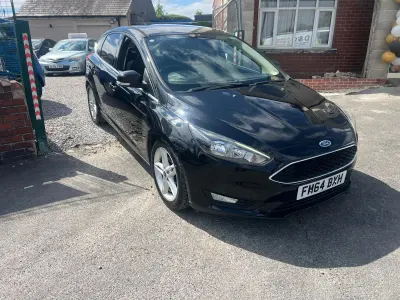Used Ford Focus Zetec 115 HP (84 kW) 2015 Black Hatchback