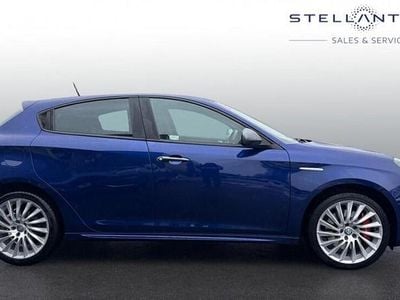 Used Alfa Romeo Giulietta Edizione Speciale 150 HP (110 kW) 2016 Blue Hatchback
