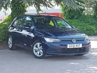 Used VW Golf VII Life 150 HP (110 kW) 2021 Blue Hatchback