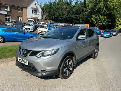 Used Nissan Qashqai N-Connecta 110 HP (80 kW) 2017 Silver SUV