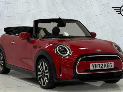 Używany Mini Cooper Exclusive 134 KM (98 kW) 2022 Czerwony Hatchback