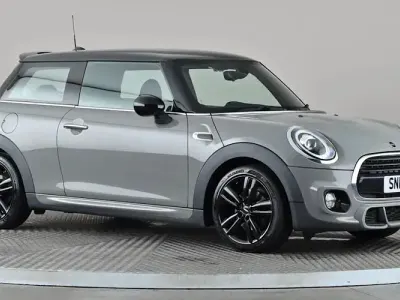 Used Mini Cooper Hatch 136 HP (100 kW) 2021 Hatchback