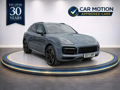 Używany Porsche Cayenne Platinum Edition 462 KM (339 kW) 2022 Niebieski SUV