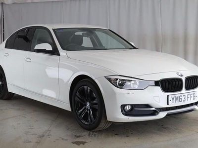 Used BMW 318 Sport Line 2014 White Sedan