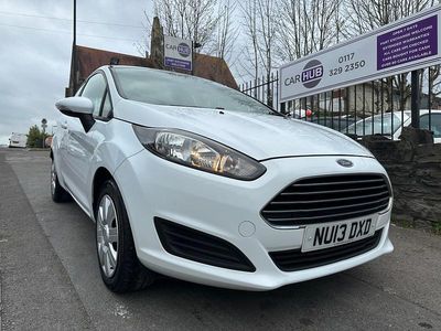 Used Ford Fiesta Style 82 HP (60 kW) 2013 White Hatchback