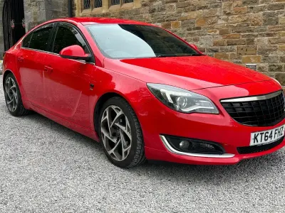 Used Vauxhall Insignia SRi 163 HP (119 kW) 2015 Red Hatchback