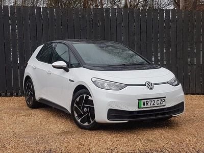 Begagnad VW ID.3 Pro 106 kW (145 HK) 2023 Vit Halvkombi