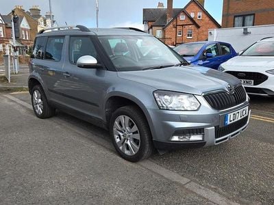 Used Skoda Yeti Drive 110 HP (80 kW) 2017 Grey SUV