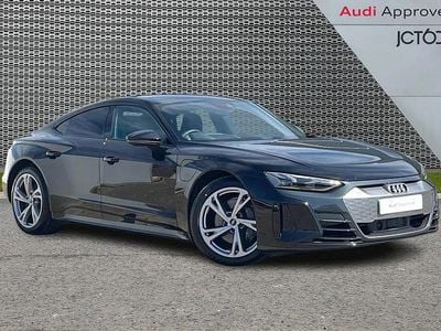 Begagnad Audi e-tron GT quattro Comfort 384 kW (523 HK) 2024 Svart Sedan