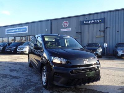 Nowe Fiat Doblò 100 KM (73 kW) 2026 Czarny Minivan