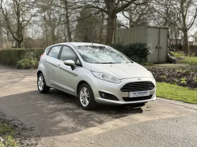 Used Ford Fiesta Zetec 82 HP (60 kW) 2016 Silver Hatchback