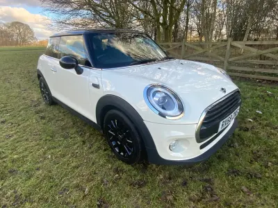 Used Mini Cooper Hatch 2018 White Hatchback