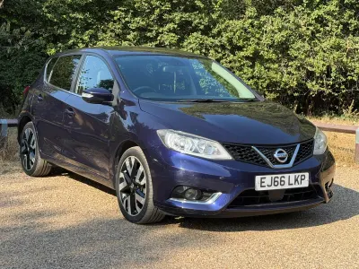 Used Nissan Pulsar Tekna 115 HP (84 kW) 2016 Blue Hatchback