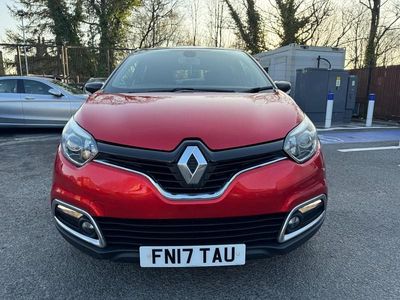Red/black Used 2017 Renault Captur Dynamique SUV | £7,495 (Fair price)