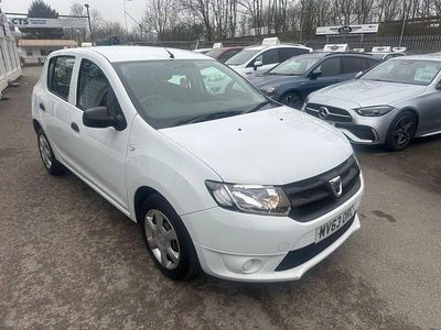 Used Dacia Sandero Ambiance 75 HP (55 kW) 2013 White Hatchback