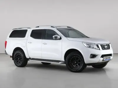 Used Nissan Navara Tekna 190 HP (139 kW) 2018 White Pickup