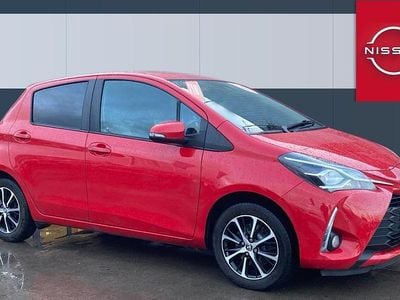 Used Toyota Yaris 111 HP (81 kW) 2018 Red Hatchback