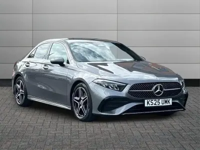 Używany Mercedes A200 Executive 161 KM (118 kW) 2025 Szary Sedan/Limuzyna