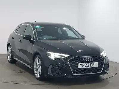 Używany Audi A3 S-Line 110 KM (80 kW) 2023 Czarny Sedan/Limuzyna