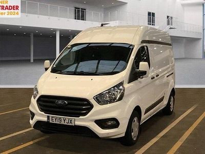 White Used 2019 Ford Transit Custom Trend Van | £14,994 (Fair price)
