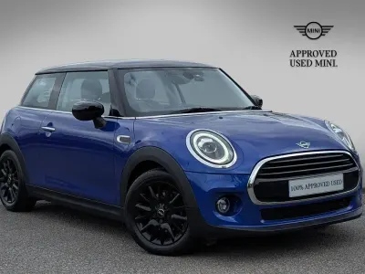 Begagnad Mini Cooper Classic 134 HK (98 kW) 2020 Blå Halvkombi