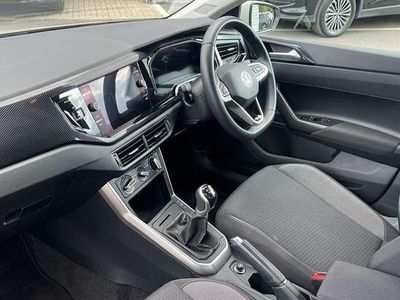 Usado VW Polo Life 95 CV (69 kW) 2024 Gris Utilitario