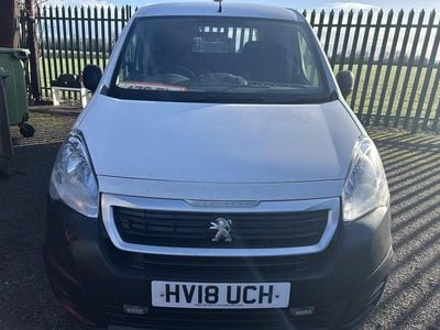 White Used 2018 Peugeot Partner S MPV | £5,999 (Good price)
