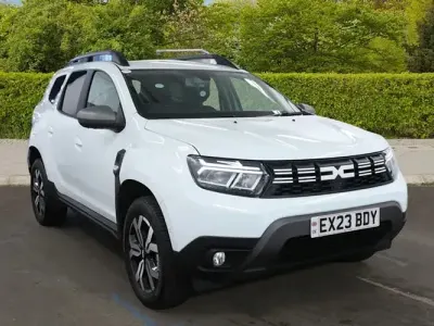 Second-hand Dacia Duster Journey 150 CP (110 kW) 2023 Alb SUV