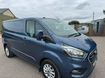 Used Ford Transit Custom Limited 130 HP (95 kW) 2018 Blue Van