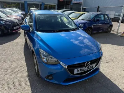 Used Mazda 2 75 HP (55 kW) 2016 Blue Hatchback