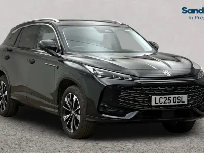 Used MG HS Trophy 170 HP (125 kW) 2024 Metallic  black pearl SUV