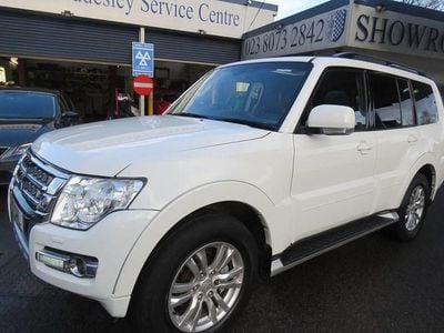 Used Mitsubishi Shogun 187 HP (137 kW) 2017 White SUV