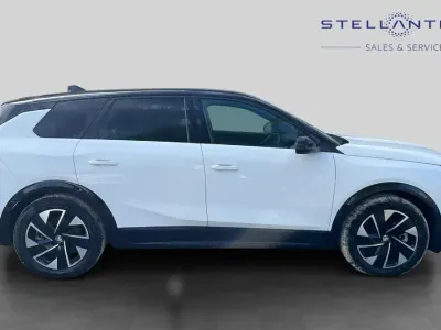 Used Vauxhall Grandland 154 kW (210 HP) 2025 White SUV
