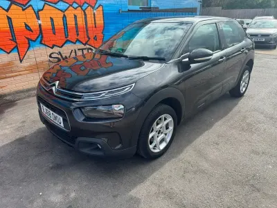 Used Citroën C4 Cactus Feel 100 HP (73 kW) 2018 Black Hatchback